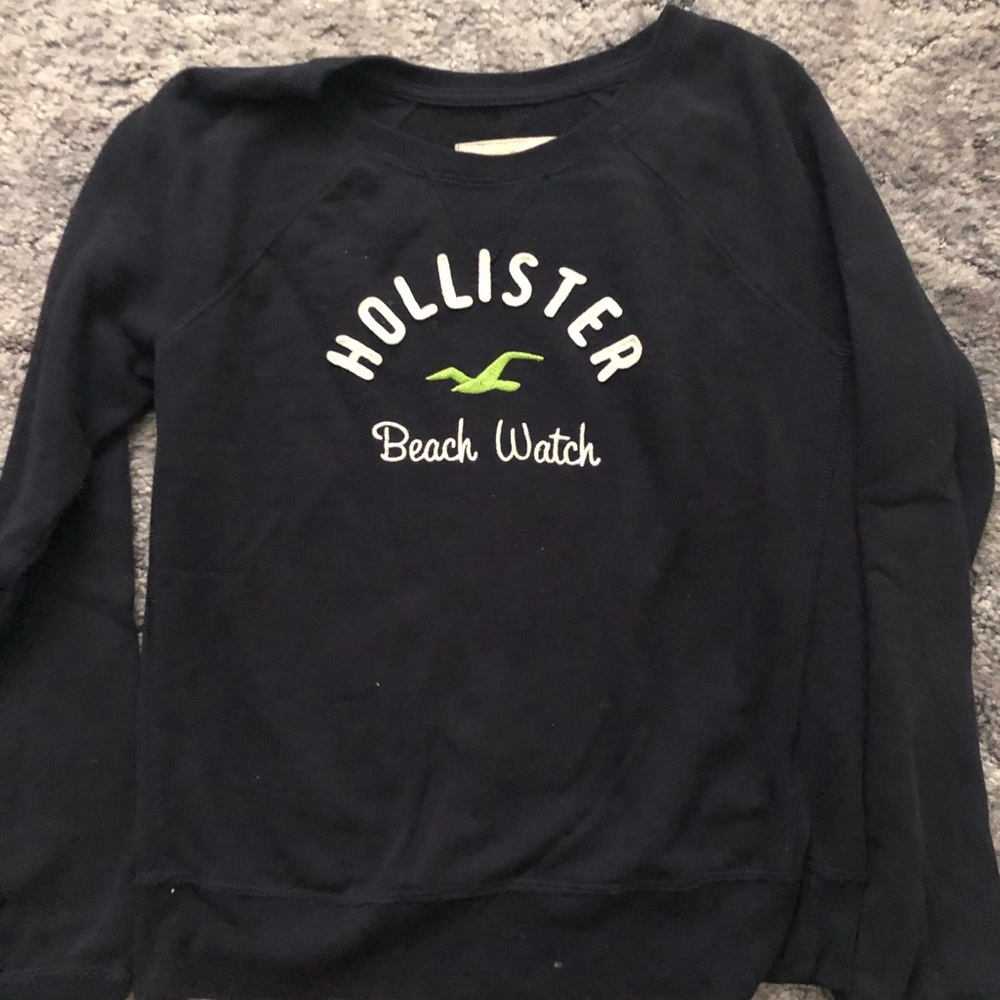 Black Hollister sweatshirt